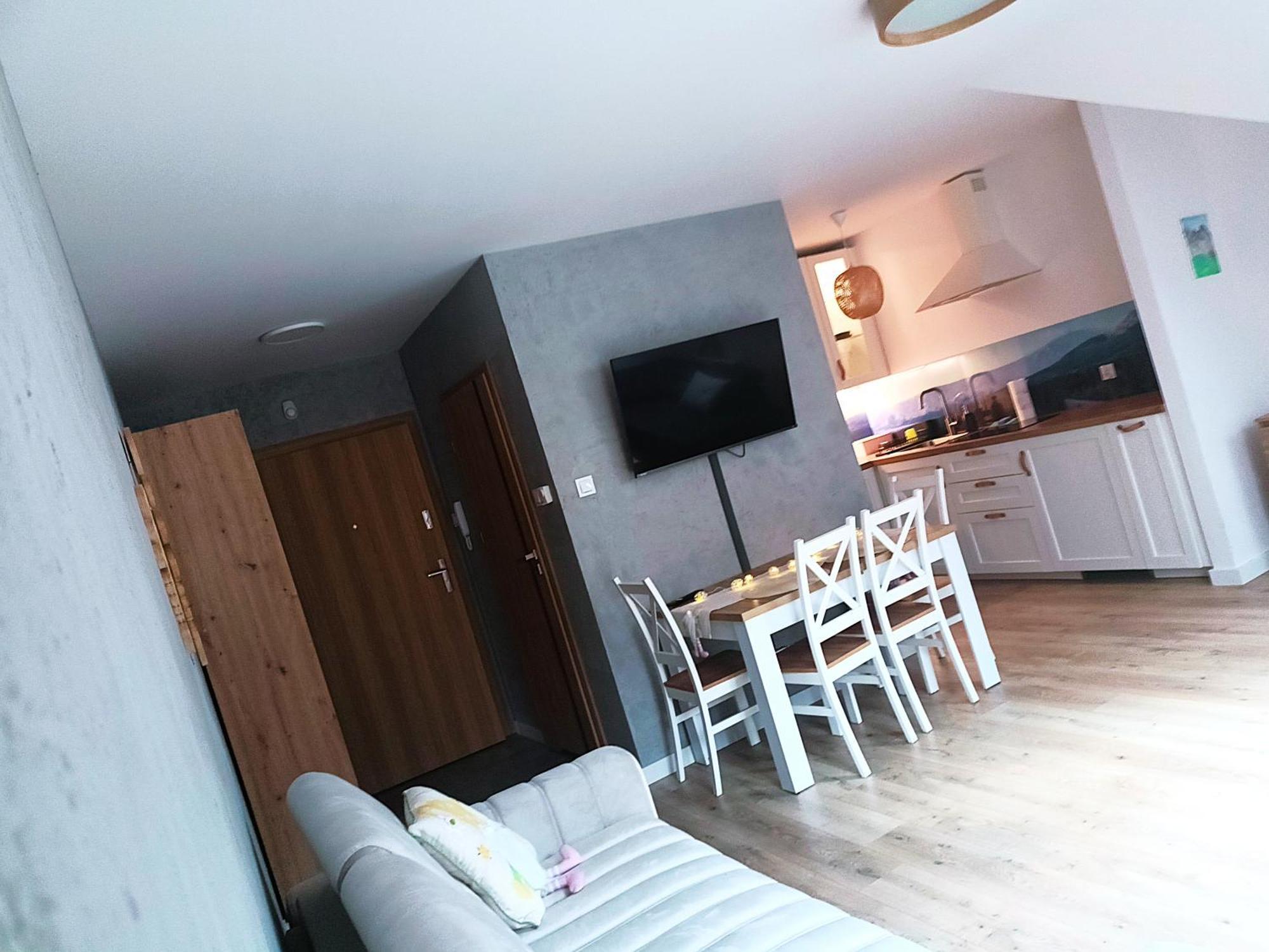 Apartment Szum Lomnicy