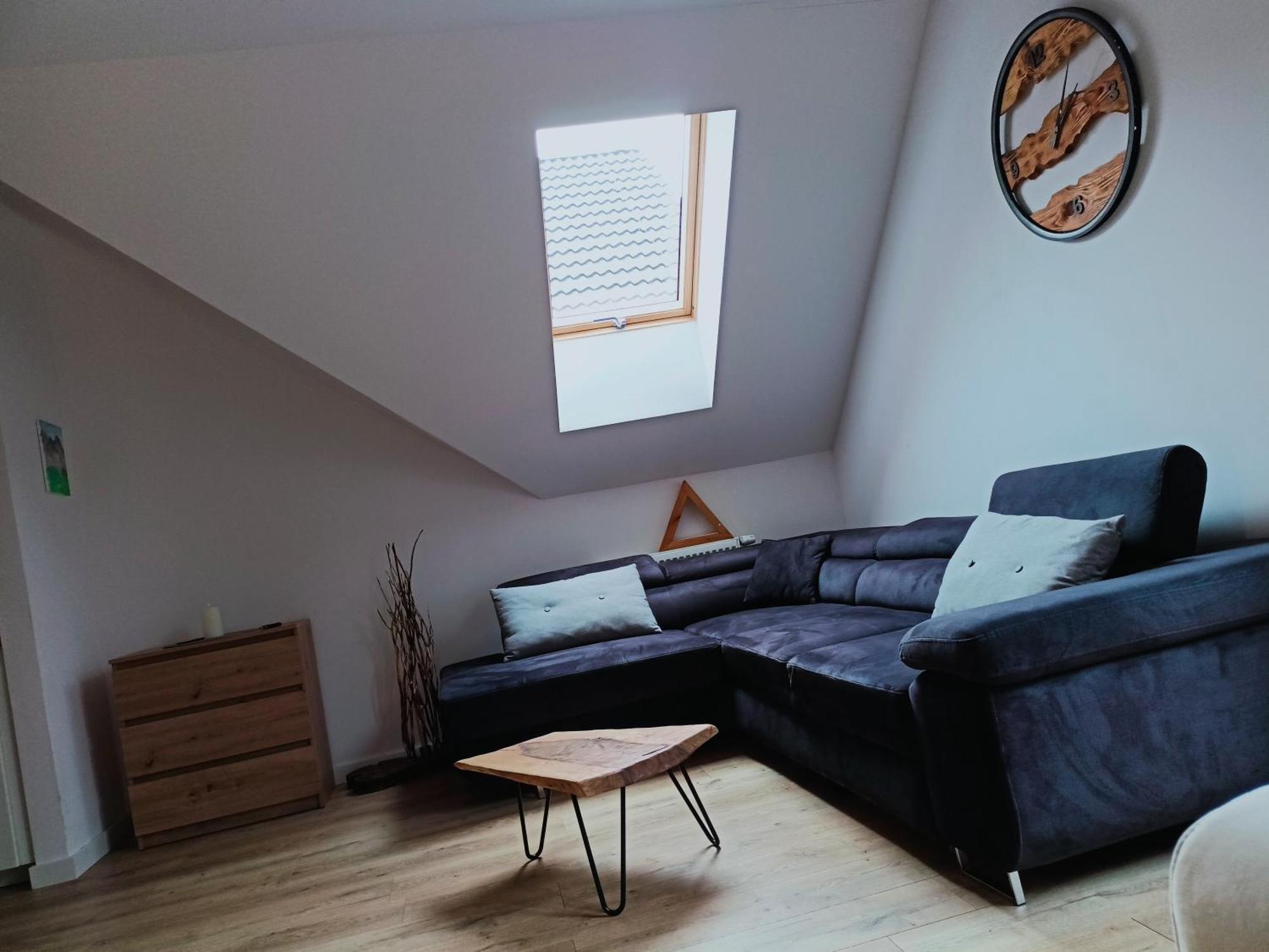 Apartment Szum Lomnicy *