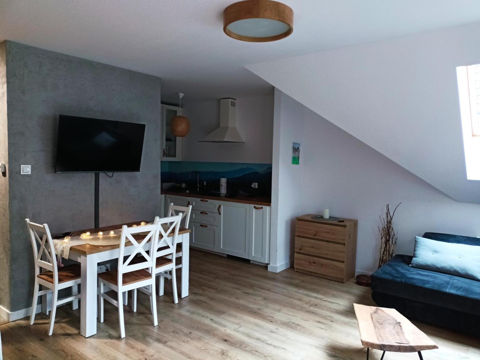 Szum Lomnicy Apartment Karpacz